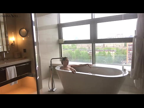 ❤️ Hiiglaslik beib kirglikult oma tussu riivimas vannitoas Porno at et.porn-evooli.ru ❌️